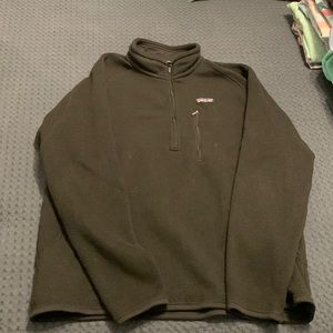 Patagonia-Men’s XL black quarter zip sweatshirt